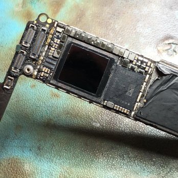 LA Tech Repairs - Motherboard of phone - Mobile Phone Repair Near Me - Tarzana, California LA Tech Repairs - Motherboard of phone - Mobile Phone Repair Near Me - Tarzana, California