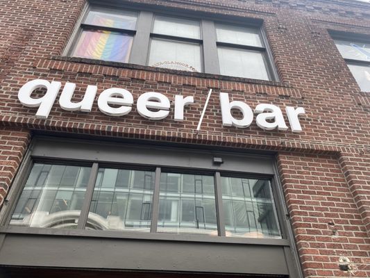 Queer/Bar by null