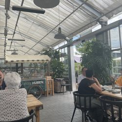 Café Huben - Beautiful cafe in a greenhouse