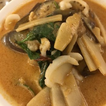 Pad Thai - Thai Near Me - Honolulu, Hawaii