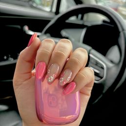Paid a total of $125 for these nails + a gel pedicure + tip! Paid a total of $125 for these nails + a gel pedicure + tip!