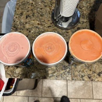 Jamba - Wrong order shows 1 Strawberry Wild & 2 Caribbean Passion should be 2 Strawberry Wild  & 1 Caribbean Passion. - Juice Bars & Smoothies Near Me - San Diego, California