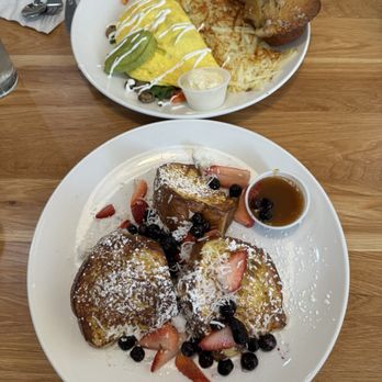 Broken Yolk Cafe - American Near Me - Phoenix, Arizona Broken Yolk Cafe - American Near Me - Phoenix, Arizona