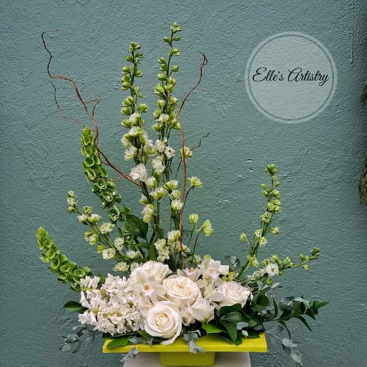 Elle's Artistry in Flowers 