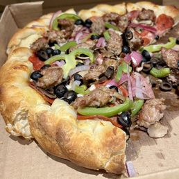 Just look at that crust and these toppings