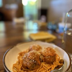 Nonno's - Spaghetti and Meatballs
