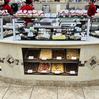 Buc-ee's - The Bakery - Gas Stations Near Me - Katy, Texas