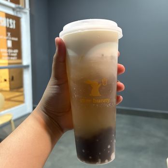 StarBunny Bubble & Fruit Tea - peach oolong with cheese foam - Bubble Tea Near Me - Hollywood, Florida StarBunny Bubble & Fruit Tea - peach oolong with cheese foam - Bubble Tea Near Me - Hollywood, Florida