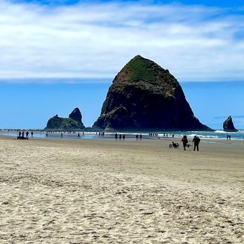 Cannon Beach - Famous Haystack Rock! - Beaches Near Me