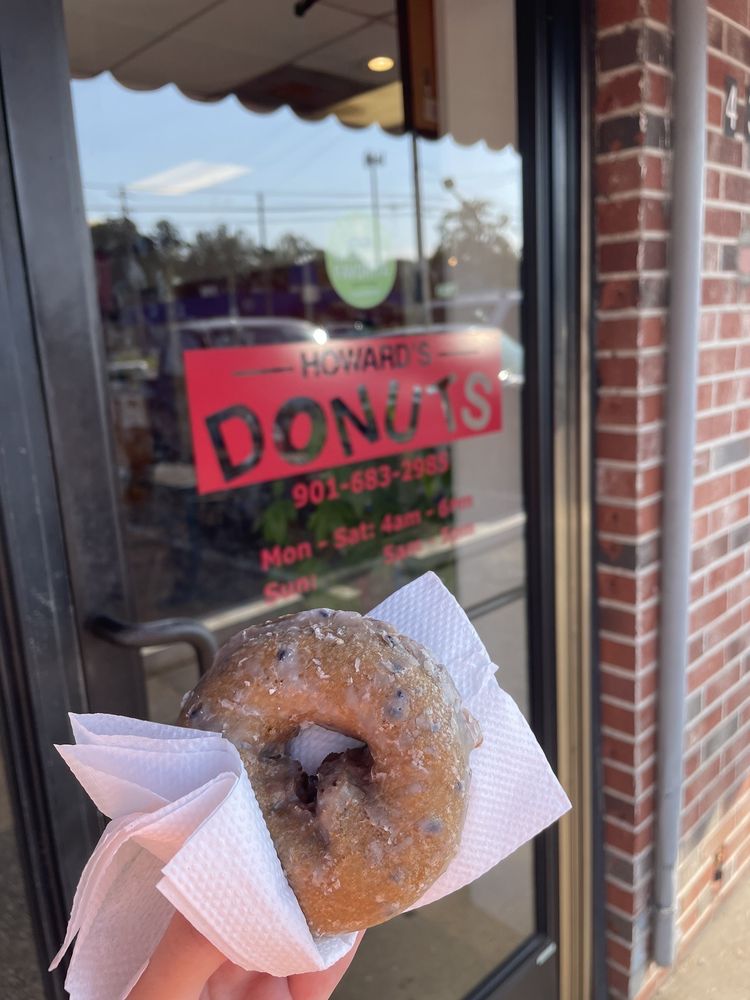 HOWARD’S DONUTS Updated September 2024 39 Photos & 43 Reviews