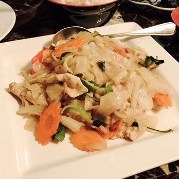 Thai Long-An - Drunken noodles with pork. - Thai Near Me - Phoenix, Arizona