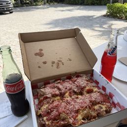 Deep Dish Pizzas Deep Dish Pizzas