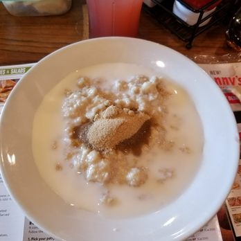 Denny's - Oatmeal with milk and brown sugar - American Near Me - Orlando, Florida Denny's - Oatmeal with milk and brown sugar - American Near Me - Orlando, Florida