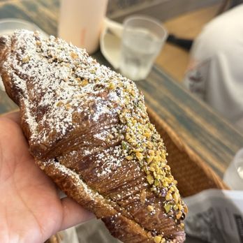 Un Je Ne Sais Quoi - Pistachio Croissant - Desserts Near Me - Washington, DC, District of Columbia
