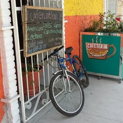 Café Natlan - The front entrance, la entrada, in kaltzakitl