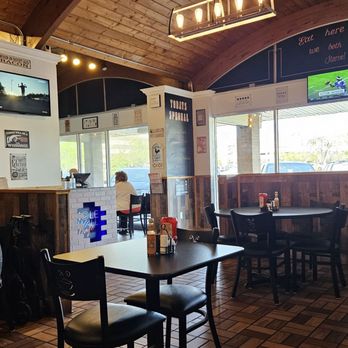 Hole In The Wall Cafe - Breakfast & Brunch Near Me - Oak Ridge, Tennessee Hole In The Wall Cafe - Breakfast & Brunch Near Me - Oak Ridge, Tennessee