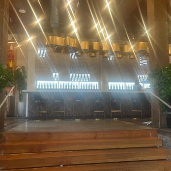 Erath Winery - Wine Tasting Room Near Me - Portland, Oregon Erath Winery - Wine Tasting Room Near Me - Portland, Oregon
