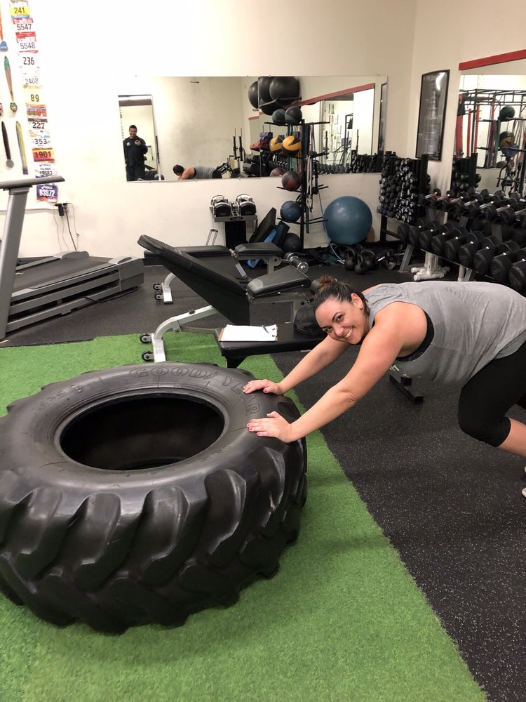 2 Dudes Fitness Logo