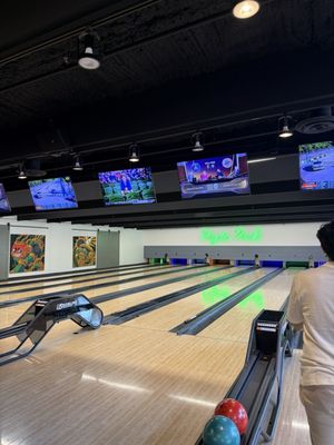 Seven Ten Social by null