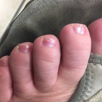 LAN's Nail & Spa - Why you toe go like that?? It wasn't like that what I got here! - Nail Salons Near Me - Oak Lawn, Illinois