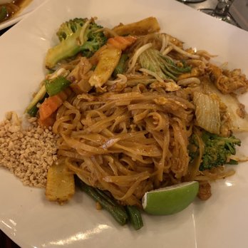 Phattra Thai Restaurant - Thai Near Me - Metuchen, New Jersey Phattra Thai Restaurant - Thai Near Me - Metuchen, New Jersey