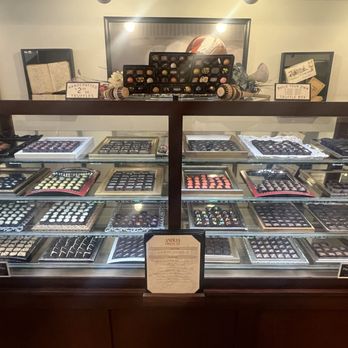 Animas Chocolate Company - The truffle bar - Chocolatiers & Shops Near Me - Durango, Colorado Animas Chocolate Company - The truffle bar - Chocolatiers & Shops Near Me - Durango, Colorado