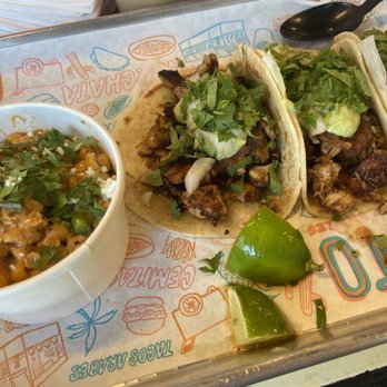 Invicto - Tacos de pollo y un elote - Tacos Near Me - Vernon Hills, Illinois Invicto - Tacos de pollo y un elote - Tacos Near Me - Vernon Hills, Illinois