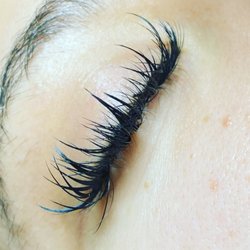Dolled Up Beauty Bar