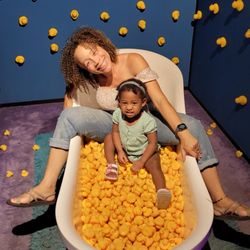 Bubble Planet Immersive Experience - Rubber duckies