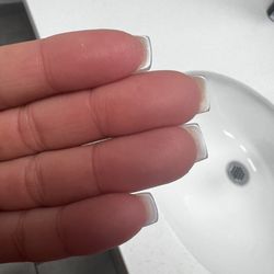 Cranberry Nails and Spa - Full of glue
