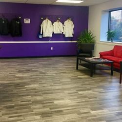 Baltimore Gracie Jiu-Jitsu - Reception and retail area