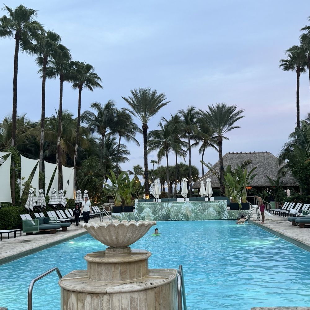Kimpton Surfcomber Hotel - Hotels Near Me - Miami Beach, Florida Kimpton Surfcomber Hotel - Hotels Near Me - Miami Beach, Florida