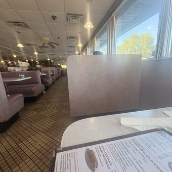 Mama's Restaurant - Inside - American Near Me - Detroit, Michigan Mama's Restaurant - Inside - American Near Me - Detroit, Michigan