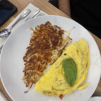 Broken Yolk Cafe - Breakfast & Brunch Near Me - Henderson, Nevada