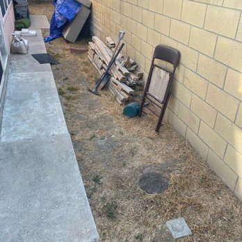 Turfland - Before, excuse the junk - Artificial Turf Near Me - Los Angeles, California Turfland - Before, excuse the junk - Artificial Turf Near Me - Los Angeles, California