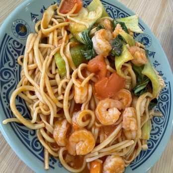 Jinweide Lanzhou Beef Noodles - Seafood Chow Mein with Tomato Sauce - Noodles Near Me - Millbrae, California