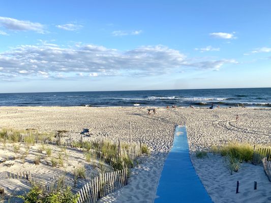 Ponquogue Beach by null