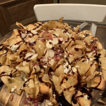 Eight 11 - Bacon & Bleu Chips - Wine Bars Near Me - Frisco, Texas