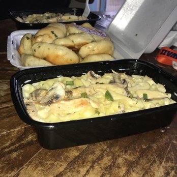 Bravo Restaurant - *Fettuccine Pasta with Sliced Chicken and Mushroom *Garlic Knots - Italian Near Me - Aiea, Hawaii Bravo Restaurant - *Fettuccine Pasta with Sliced Chicken and Mushroom *Garlic Knots - Italian Near Me - Aiea, Hawaii