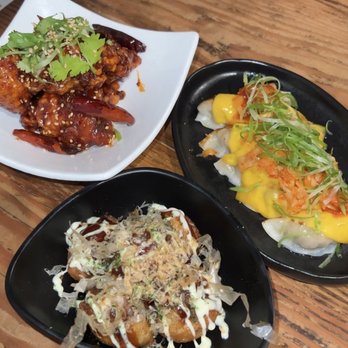 Kuu - Takoyaki (5pcs), Spicy Japanese Fried Chicken, cheesy kimchi gyoza - Ramen Near Me - New York, New York