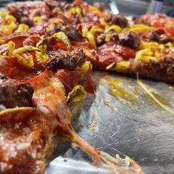 JT'S Pizza & Pub - Grandview Heights - Garlic Parmesan pizza crust
