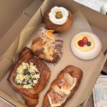 Fondry - Cafes Near Me - Los Angeles, California