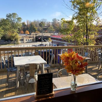 New Munson Diner - Outdoor seating! - Breakfast & Brunch Near Me - Liberty, New York New Munson Diner - Outdoor seating! - Breakfast & Brunch Near Me - Liberty, New York