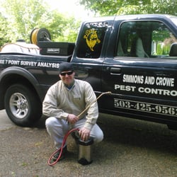 Simmons and Crowe Pest Control - Earl Simmons the founder, Head technician, and owner of Simmons and Crowe Pest Control