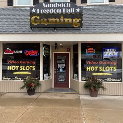 Sandwich Freedom Hall Gaming Parlor