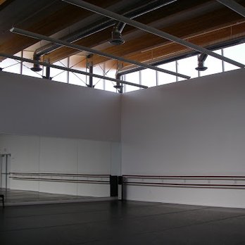 Yen-Li Chen Ballet School - Two studio spaces! Very spacious. - Dance Schools Near Me - Chandler, Arizona Yen-Li Chen Ballet School - Two studio spaces! Very spacious. - Dance Schools Near Me - Chandler, Arizona