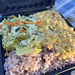 Vineyard Caribbean cuisine - Escoveitch snapper with rice and beans and mixed vegetables
(7-7-2022)