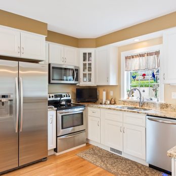 Polished housekeepers - Cleaned to perfection! - Home Cleaning Near Me - Derry, New Hampshire Polished housekeepers - Cleaned to perfection! - Home Cleaning Near Me - Derry, New Hampshire