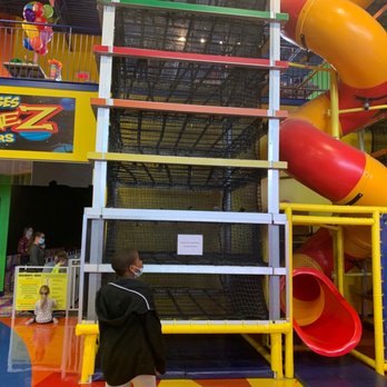 Funtropolis - Kids Activities Near Me - Saint-Hubert, Quebec