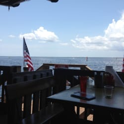 Harpoon Harry's Lounge & Raw Bar - Lunch on the deck